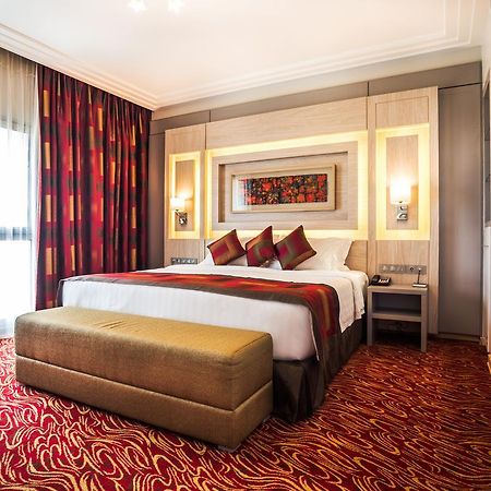 Golden Tulip Le Diplomate Hotel Cotonou Bagian luar foto