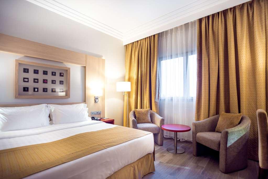 Golden Tulip Le Diplomate Hotel Cotonou Ruang foto