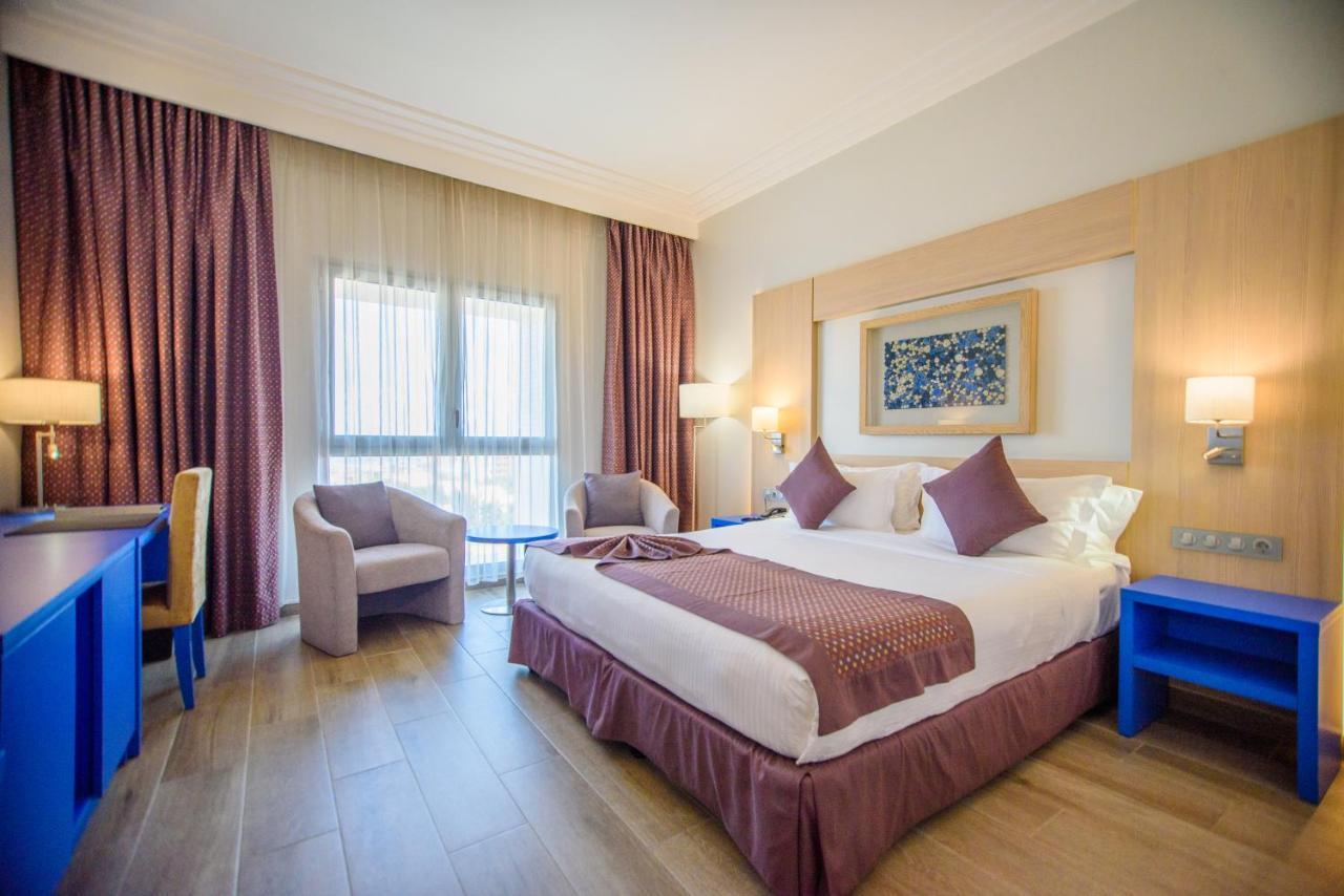 Golden Tulip Le Diplomate Hotel Cotonou Bagian luar foto
