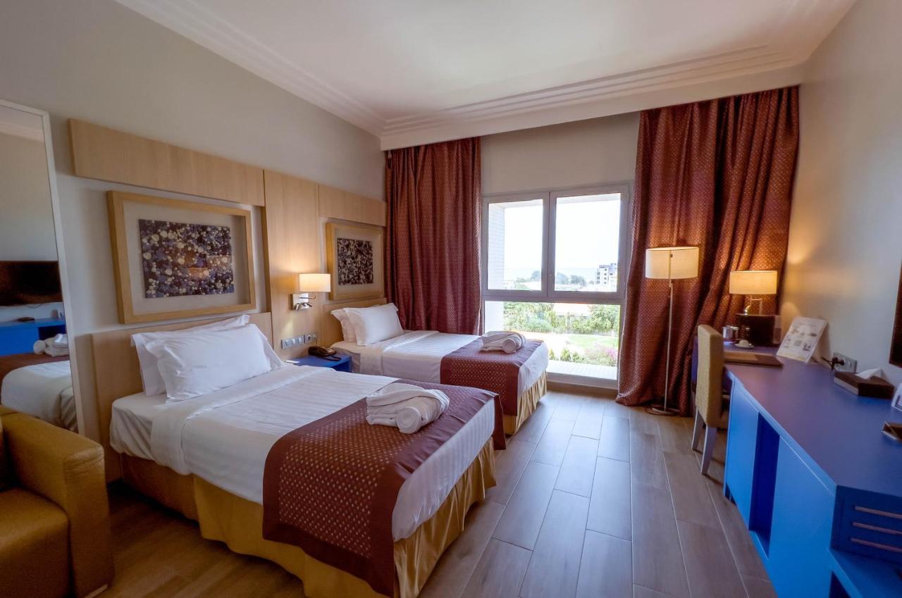 Golden Tulip Le Diplomate Hotel Cotonou Bagian luar foto