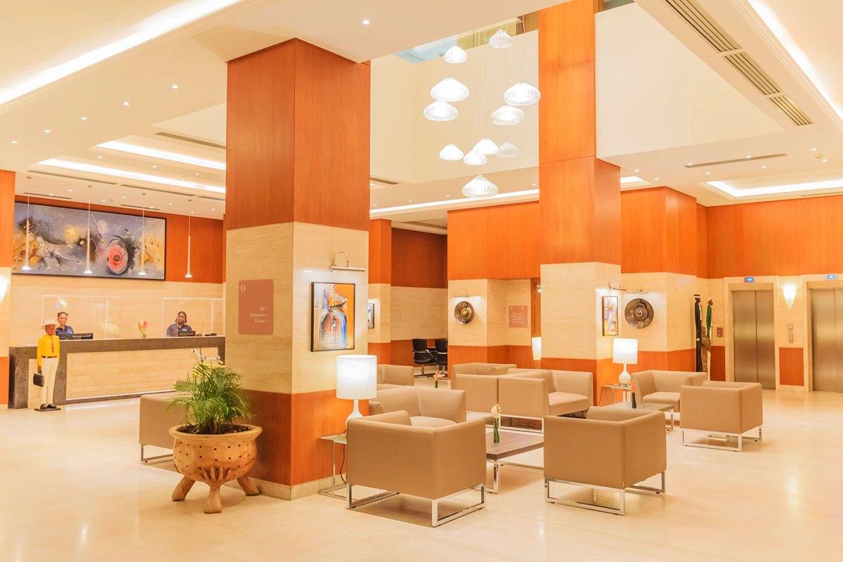 Golden Tulip Le Diplomate Hotel Cotonou Bagian luar foto