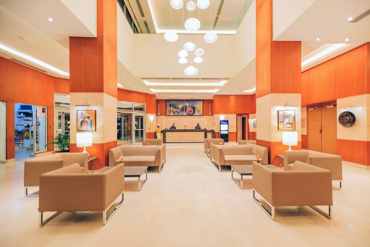 Golden Tulip Le Diplomate Hotel Cotonou Bagian luar foto