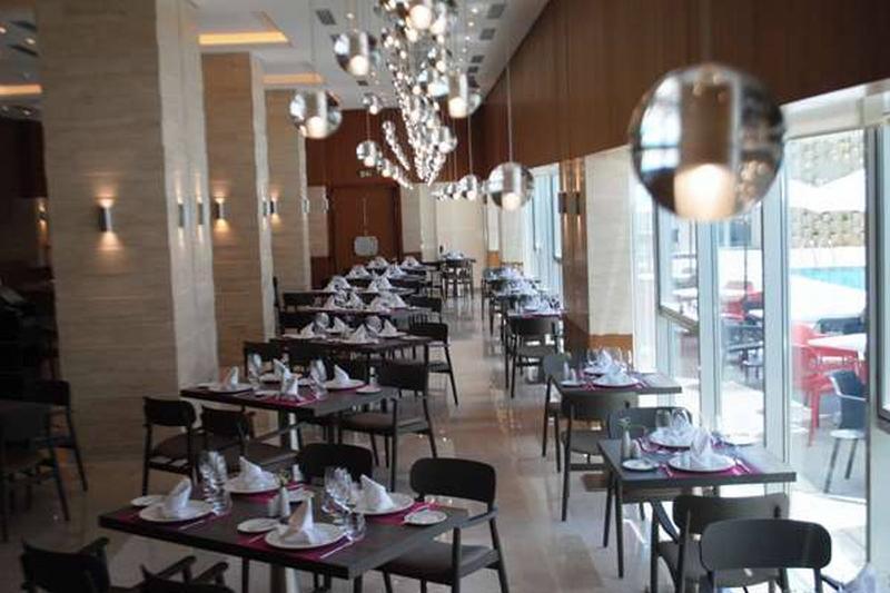 Golden Tulip Le Diplomate Hotel Cotonou Bagian luar foto