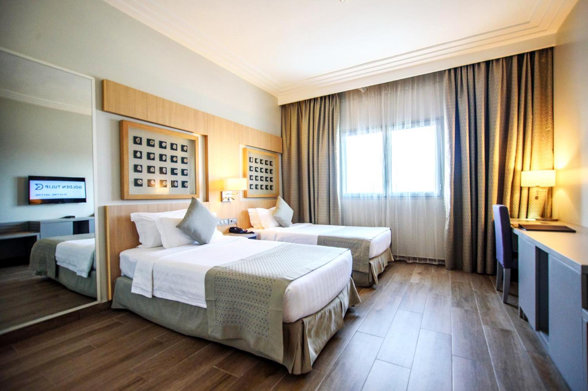 Golden Tulip Le Diplomate Hotel Cotonou Bagian luar foto