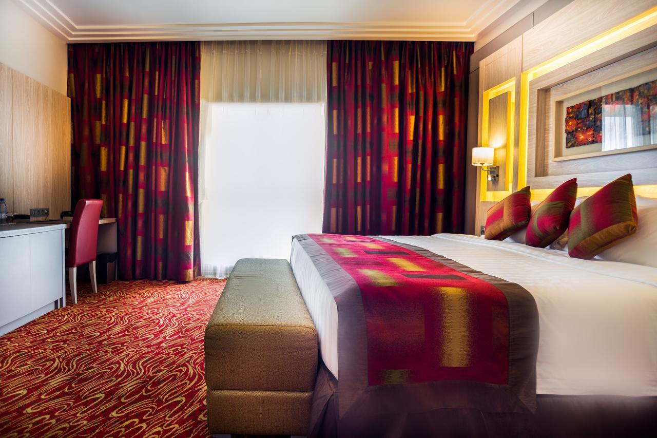 Golden Tulip Le Diplomate Hotel Cotonou Bagian luar foto
