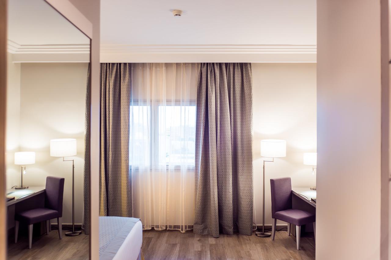 Golden Tulip Le Diplomate Hotel Cotonou Bagian luar foto