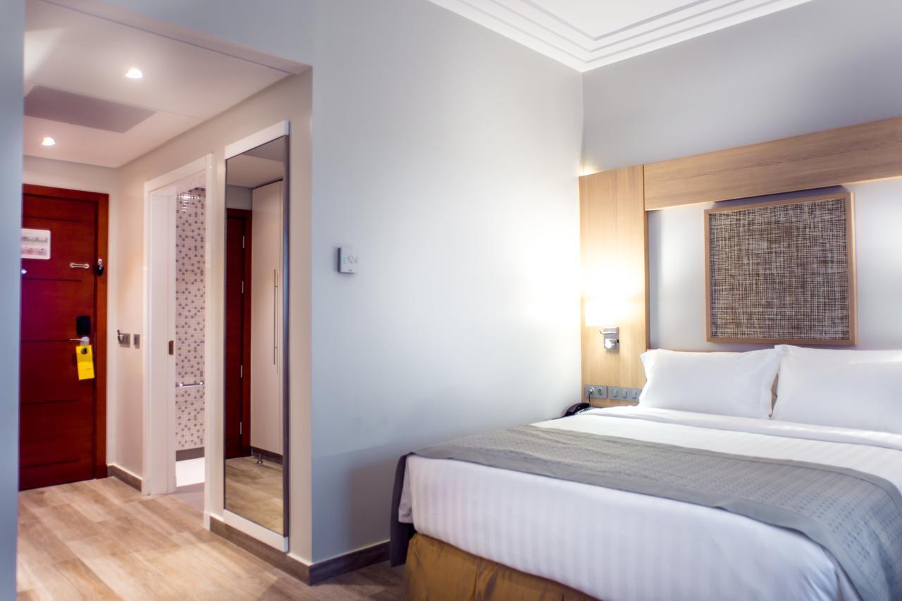 Golden Tulip Le Diplomate Hotel Cotonou Bagian luar foto