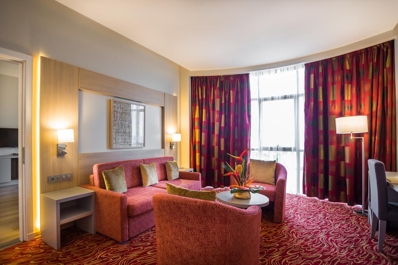 Golden Tulip Le Diplomate Hotel Cotonou Bagian luar foto