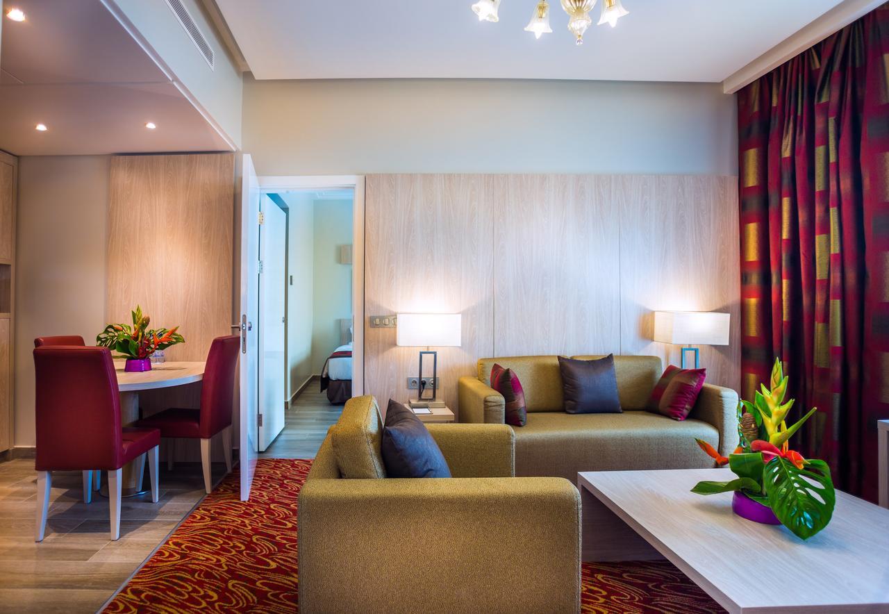 Golden Tulip Le Diplomate Hotel Cotonou Bagian luar foto