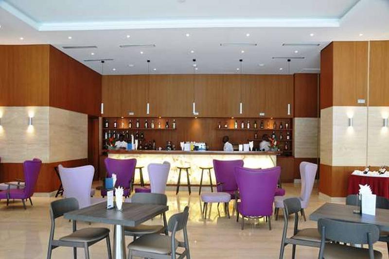 Golden Tulip Le Diplomate Hotel Cotonou Bagian luar foto