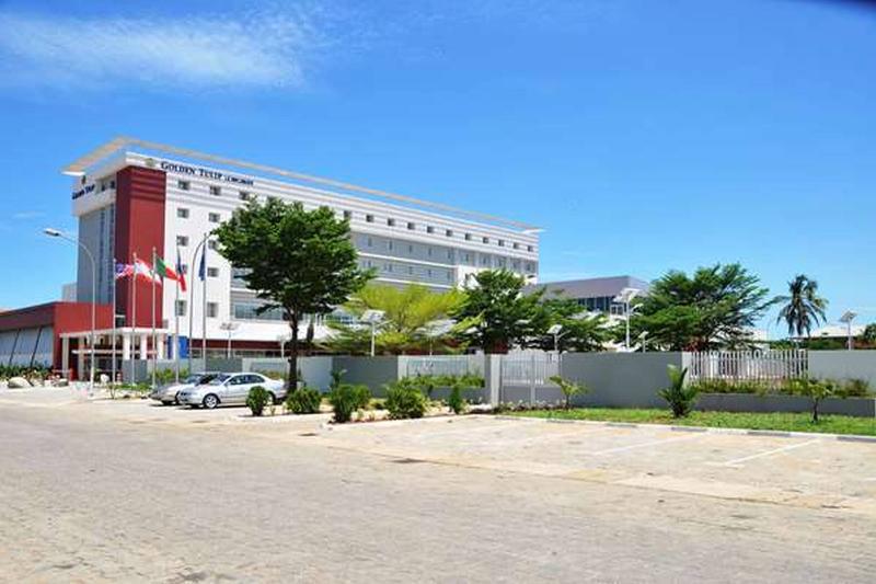 Golden Tulip Le Diplomate Hotel Cotonou Bagian luar foto
