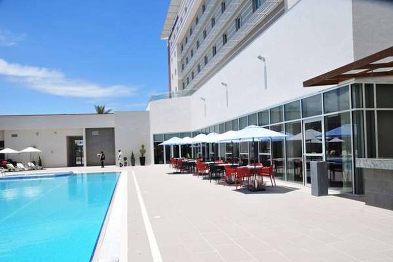 Golden Tulip Le Diplomate Hotel Cotonou Bagian luar foto